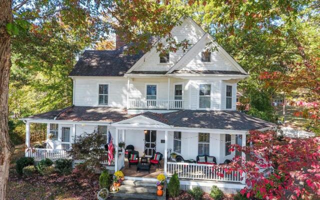 Oak Hill on Love Lane