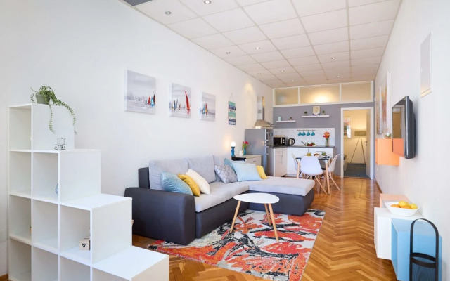 Apartment Aria