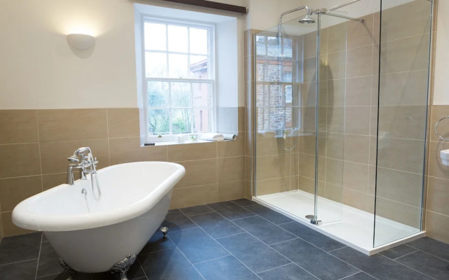 Stylish Apartment with Magnificent Views of Cumbrian Countryside