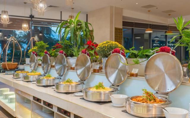 Starcity Hotel & Condotel Beachfront Nha Trang