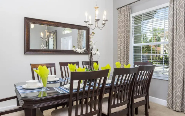 Gorgeous 4Bd with Pool @ 4072 Solterra Resort