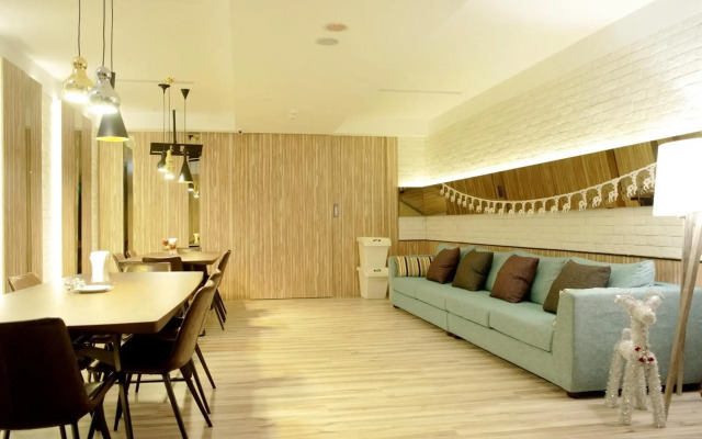 Poshpacker Hotel