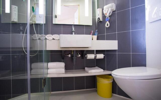 Hanting Hotel Nanchang Bayi Square Zhongshan Road