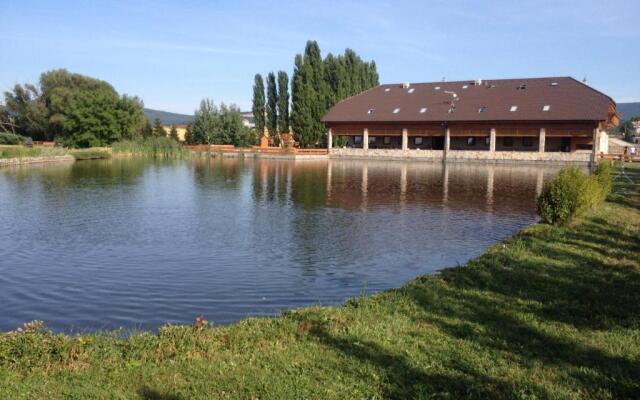 Rybárska bašta a penzión Dobys