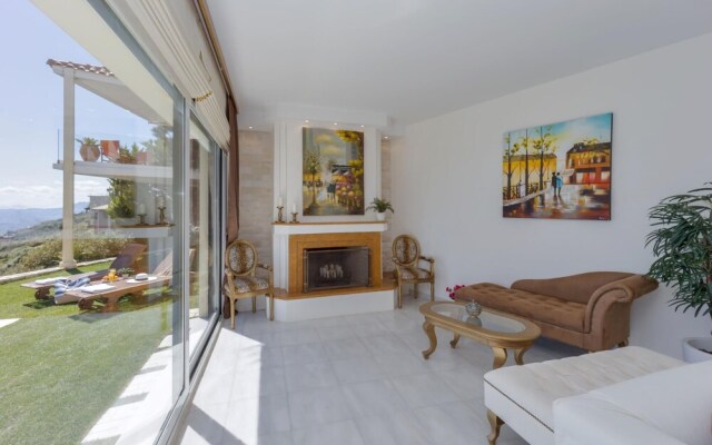 Vista Mare Villa by Estia