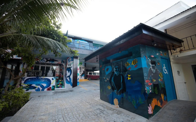 Pescadores Suites Moalboal