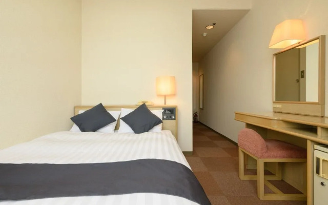 Oyo Ueda Station Hotel
