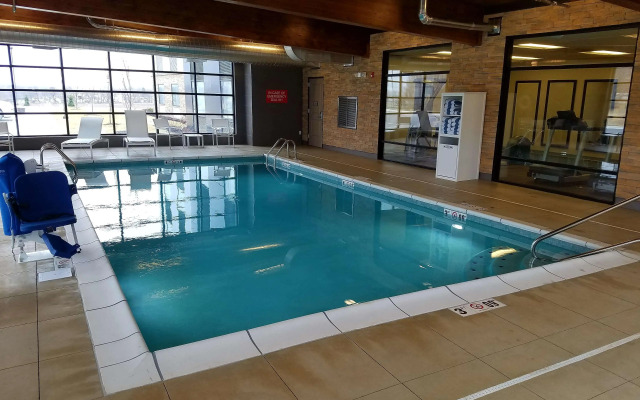 Country Inn & Suites by Radisson Lawrence