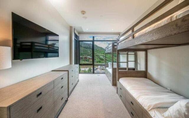 Luxury 4 Bedroom Ski in, Ski out Residence in the Heart of Snowmass Base Village With Rooftop Infinity Pool and Private Ski Lockers