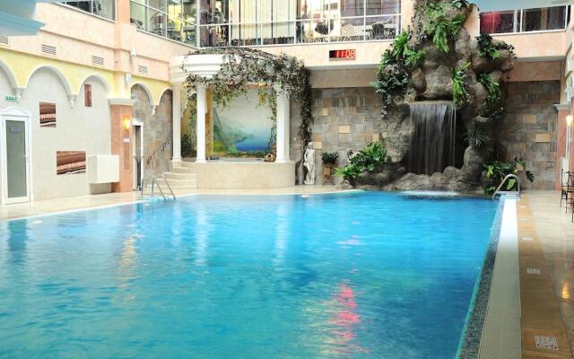 Hotel Complex GRINN