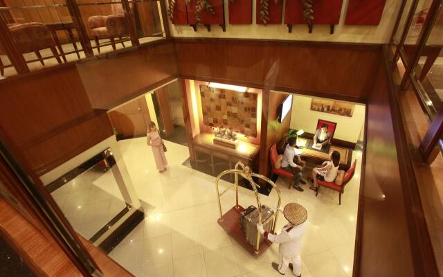 Herald Suites Solana