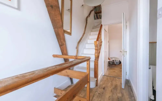 Vibrant & Eclectic 3 Bedroom Flat - Bedminster, Bristol!