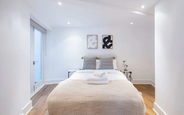 The Urban Minimalist- Notting Hill 2 Bed