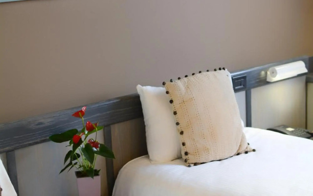 Ariana Hotel