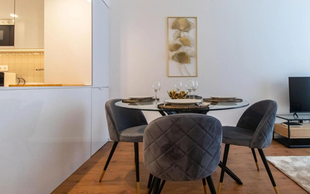 Stunning Apartment w/ Free Parking by LovelyStay