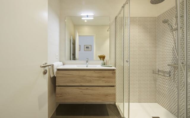 Larroka Apartment by FeelFree Rentals