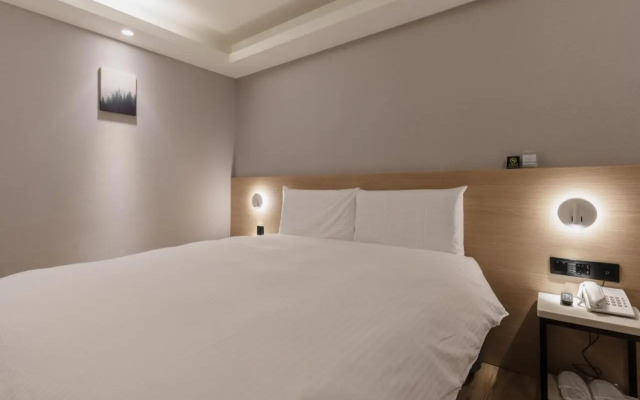 Sweet Hotel