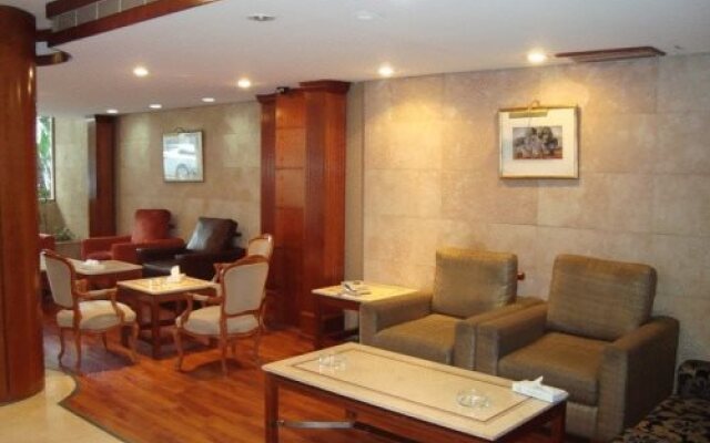 Charles Hotel