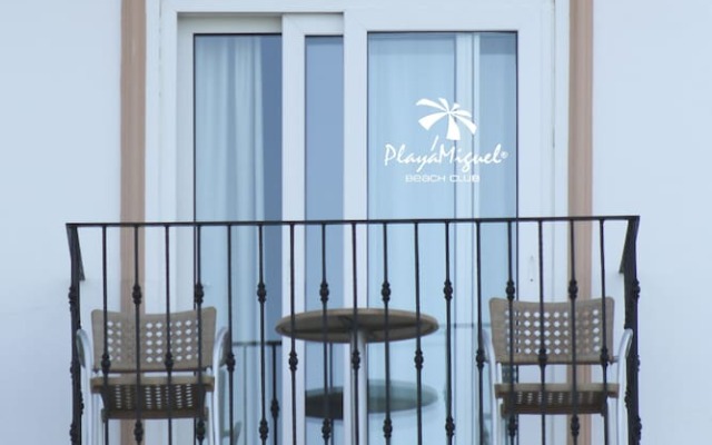 Playa Miguel Beach Club & Aparthotel