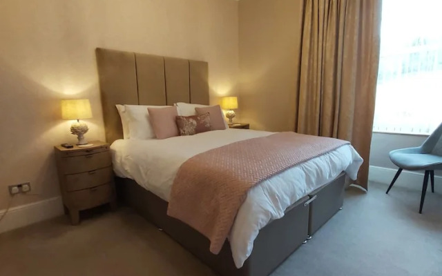 Llys Aeron Guest House