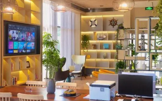 Yating Hotel (Rizhao Station RT Mart Branch)
