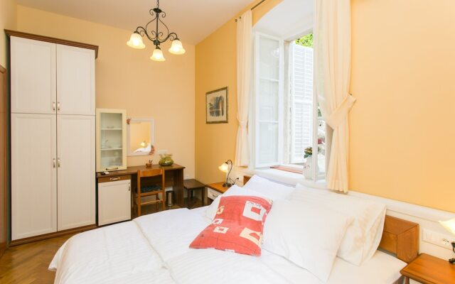 Rooms Posat