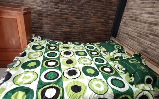 Homestay Kurnia - Hostel