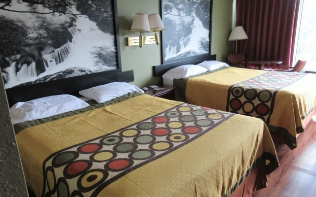 Super 8 by Wyndham Kingsport I 81