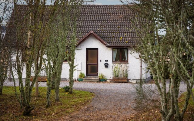 Immaculate, Quiet 2-bed Cottage in Lairg