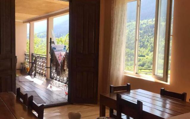 Guesthouse Shkhelda