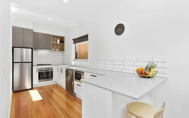 Coastal Vibe Apartments