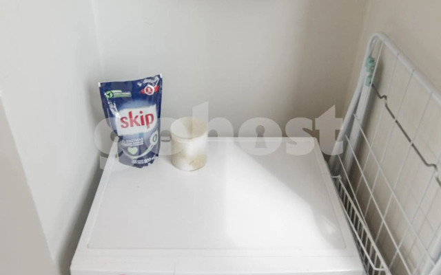 Pequeño estudio moderno en el nuevo centro de Asunción MA001