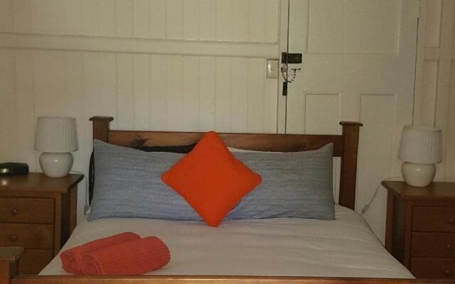 Joes Waterhole Hotel