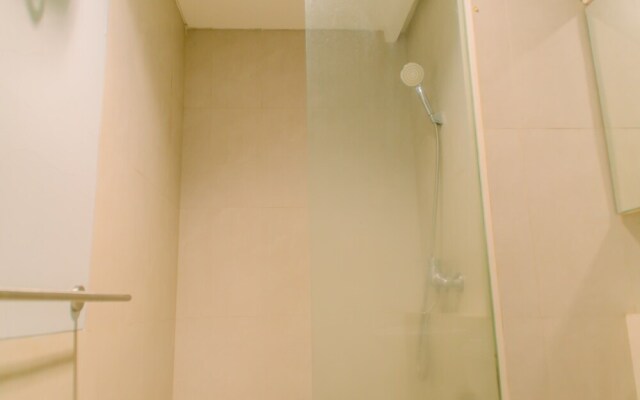 Fancy and Nice 1BR Apartment at Silkwood Residence