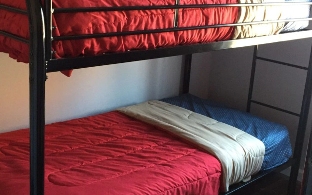 Williamsburg Hostel