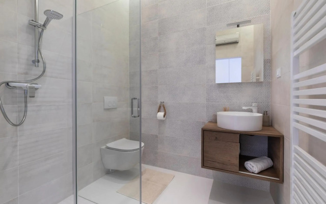 Twins Idola Apartments