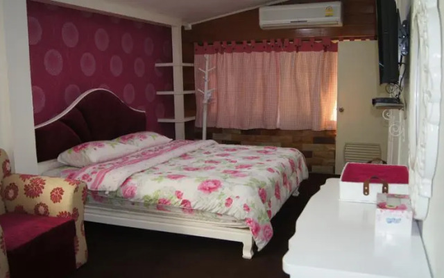 La Vie En Rose Bed and Breakfast