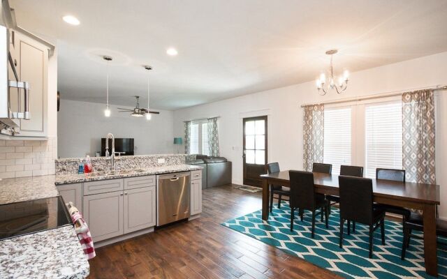 New Nashville House Near Downtown 4 Bedroom Home