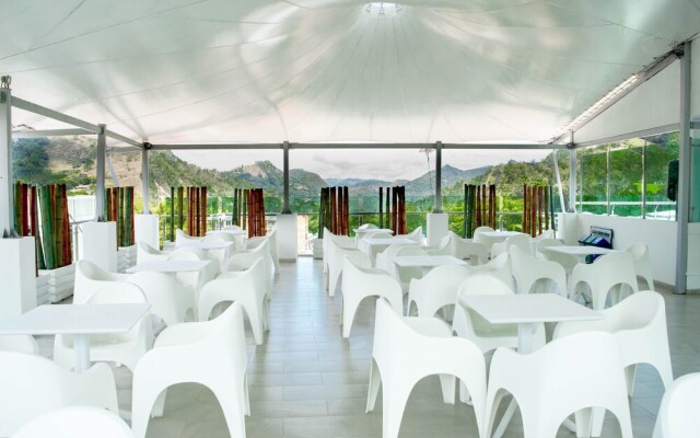 Hotel Natural De La Vega