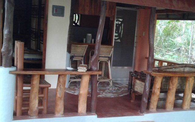 Chelle's Guest House and Backpackers - Hostel