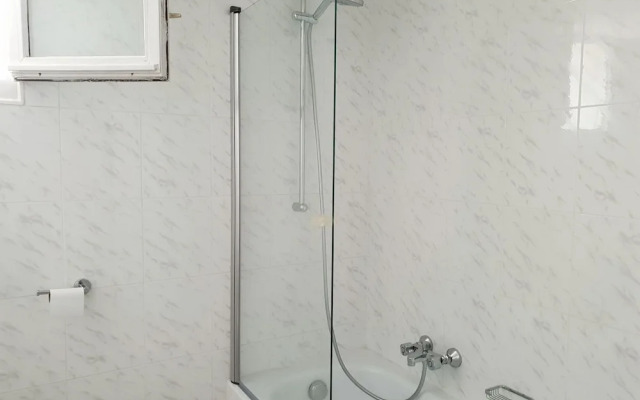 Spacious Villa in Var With Swimming Pool