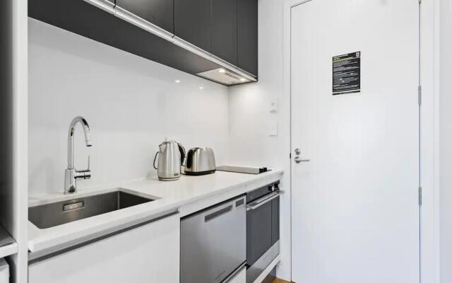 Lovely Bright Apartment - Central Takapuna!