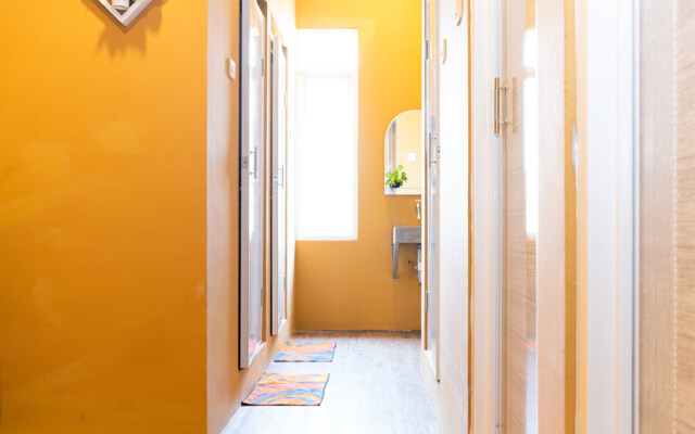 RedDoorz Hostel @ DI Panjaitan Simpang Lima