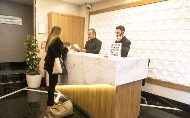 Elm Suite Hotel