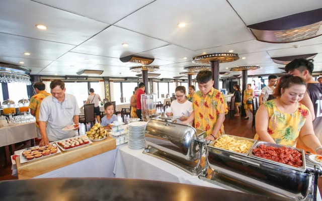 Starlight Cruise