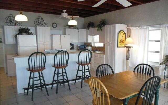 Yellowtail Inn