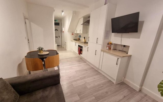 3BR 3Ensuite - Close to station - Parking upon request