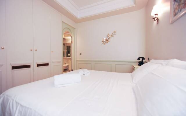 Royal Negresco - 5 Stars Holiday House
