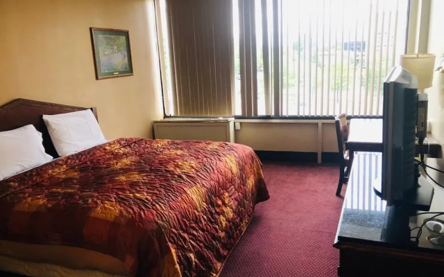 City Line Hotel