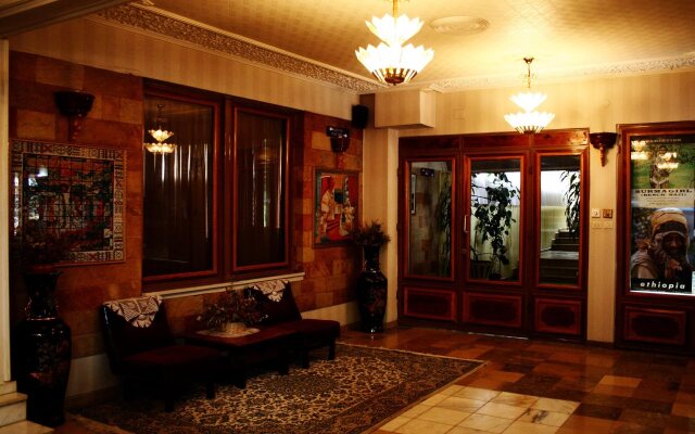 Ararat Hotel